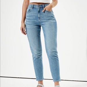 American Eagle Stretch Mom Jean